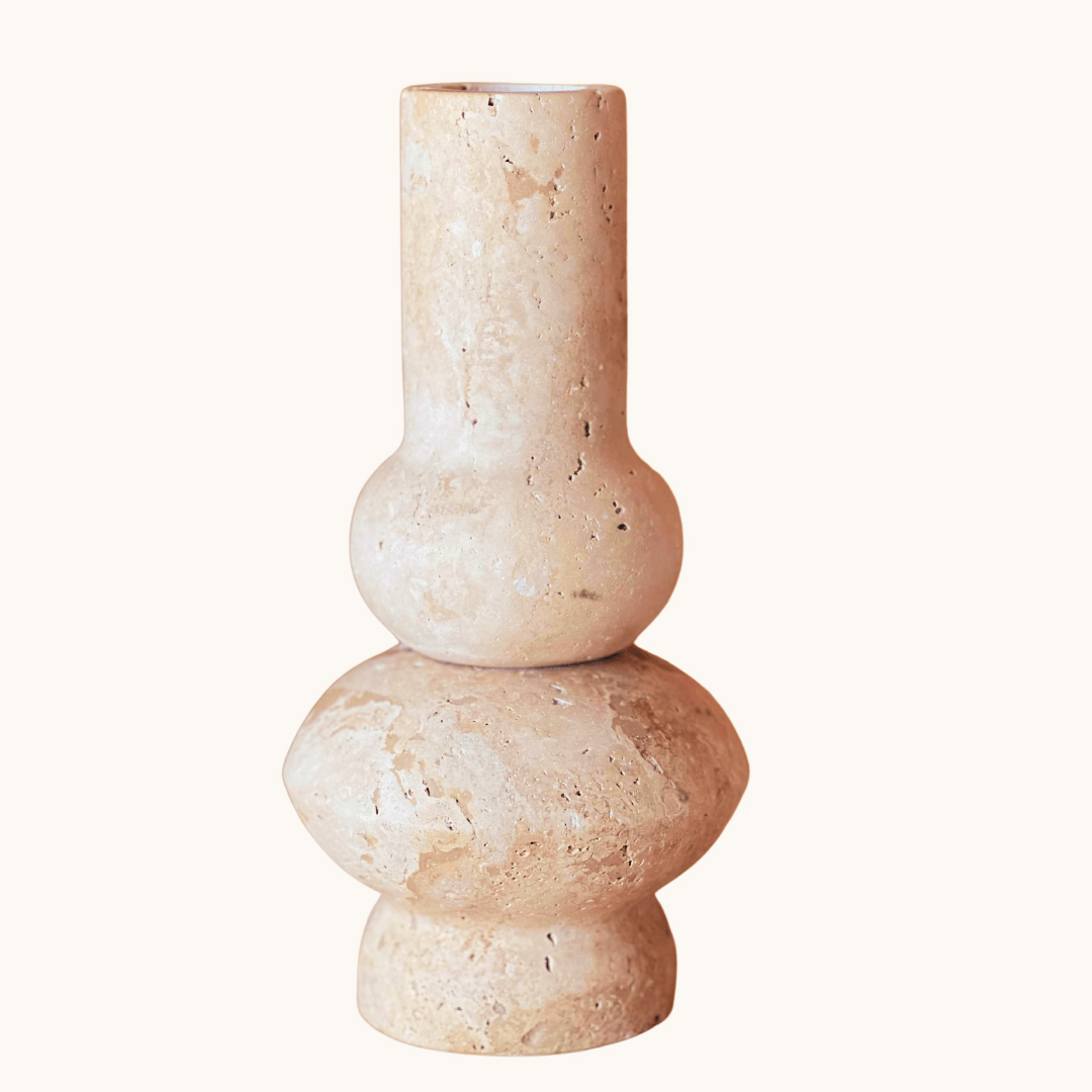 Vase minimaliste en travertin beige