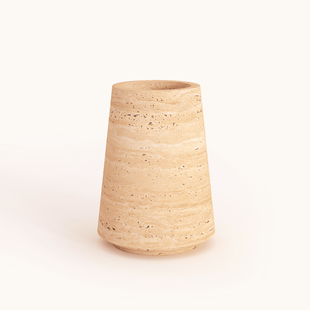 Vase en travertin beige classique